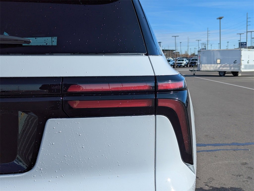 New 2026 Chevrolet Traverse LT w/ LPO, Floor Liner Package image 47