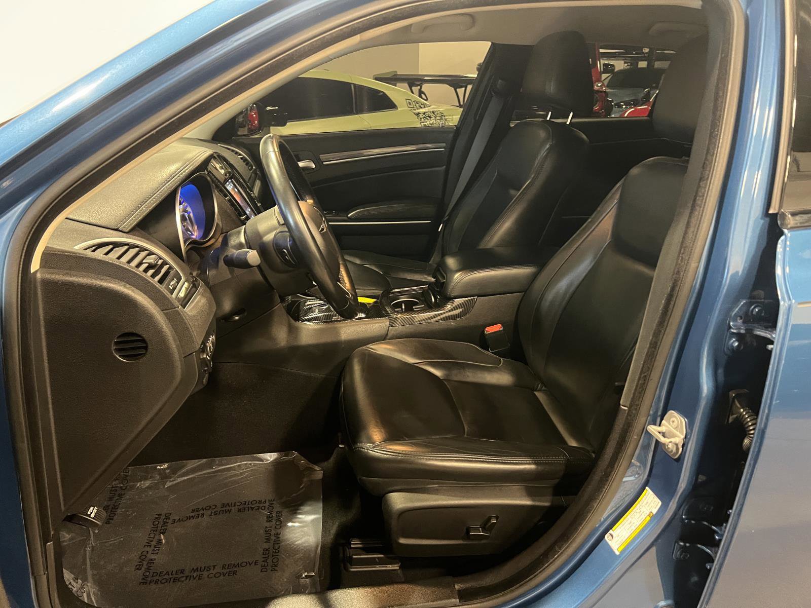 Used 2022 Chrysler 300 Touring L image 9