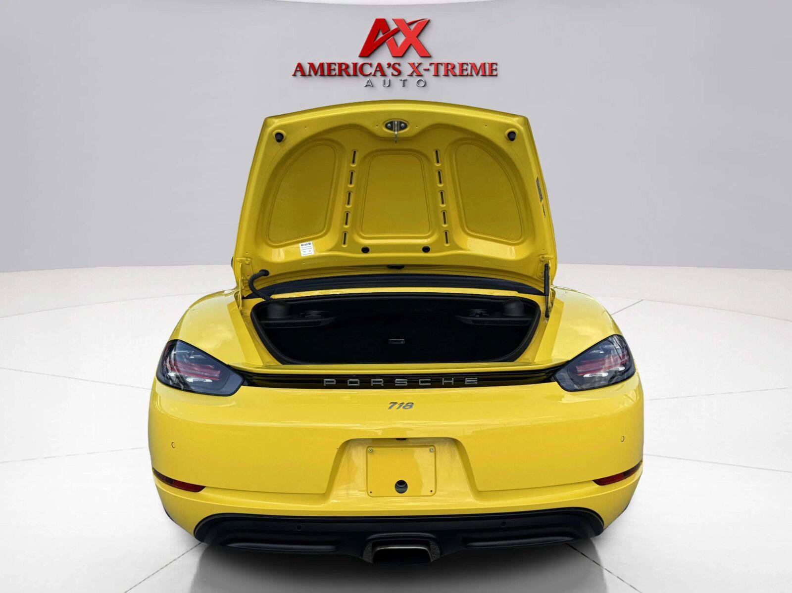 Used 2018 Porsche 718 Boxster RWD image 36