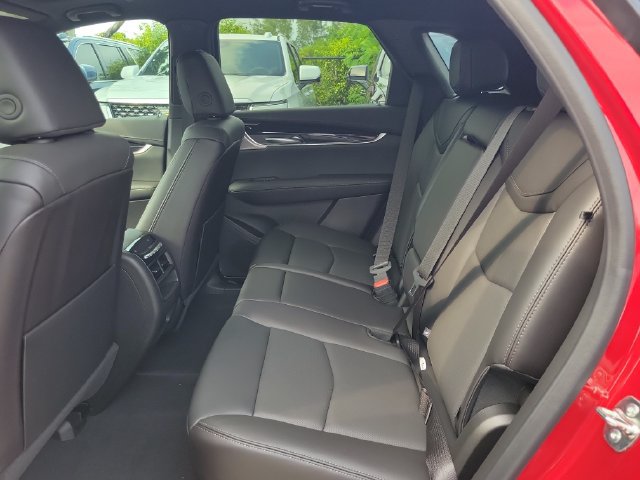 New 2026 Cadillac XT5 Premium Luxury w/ LPO, ONYX Package AWD/4WD image 6