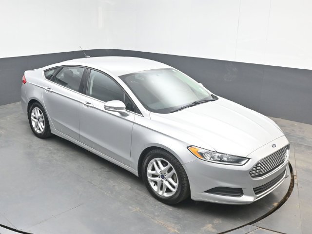 Used 2016 Ford Fusion SE FWD image 31