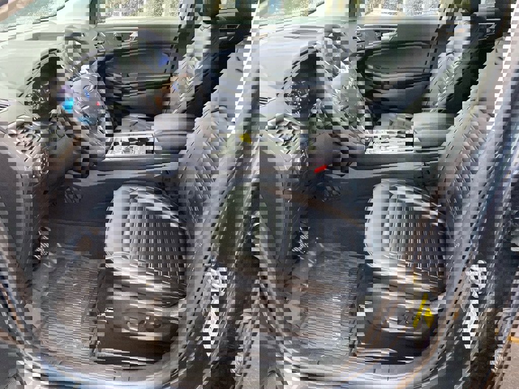 Used 2024 Ford Edge SEL w/ Convenience Package image 9