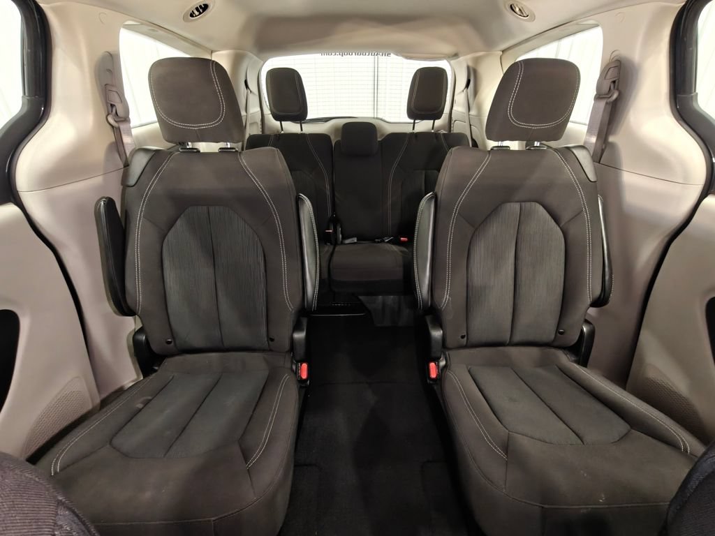 Used 2023 Chrysler Voyager LX FWD image 19