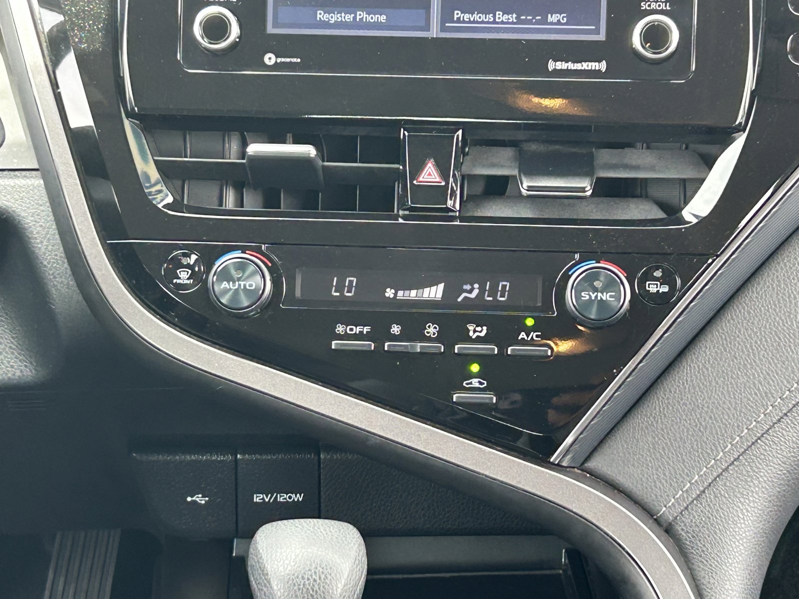 Used 2024 Toyota Camry LE FWD image 19