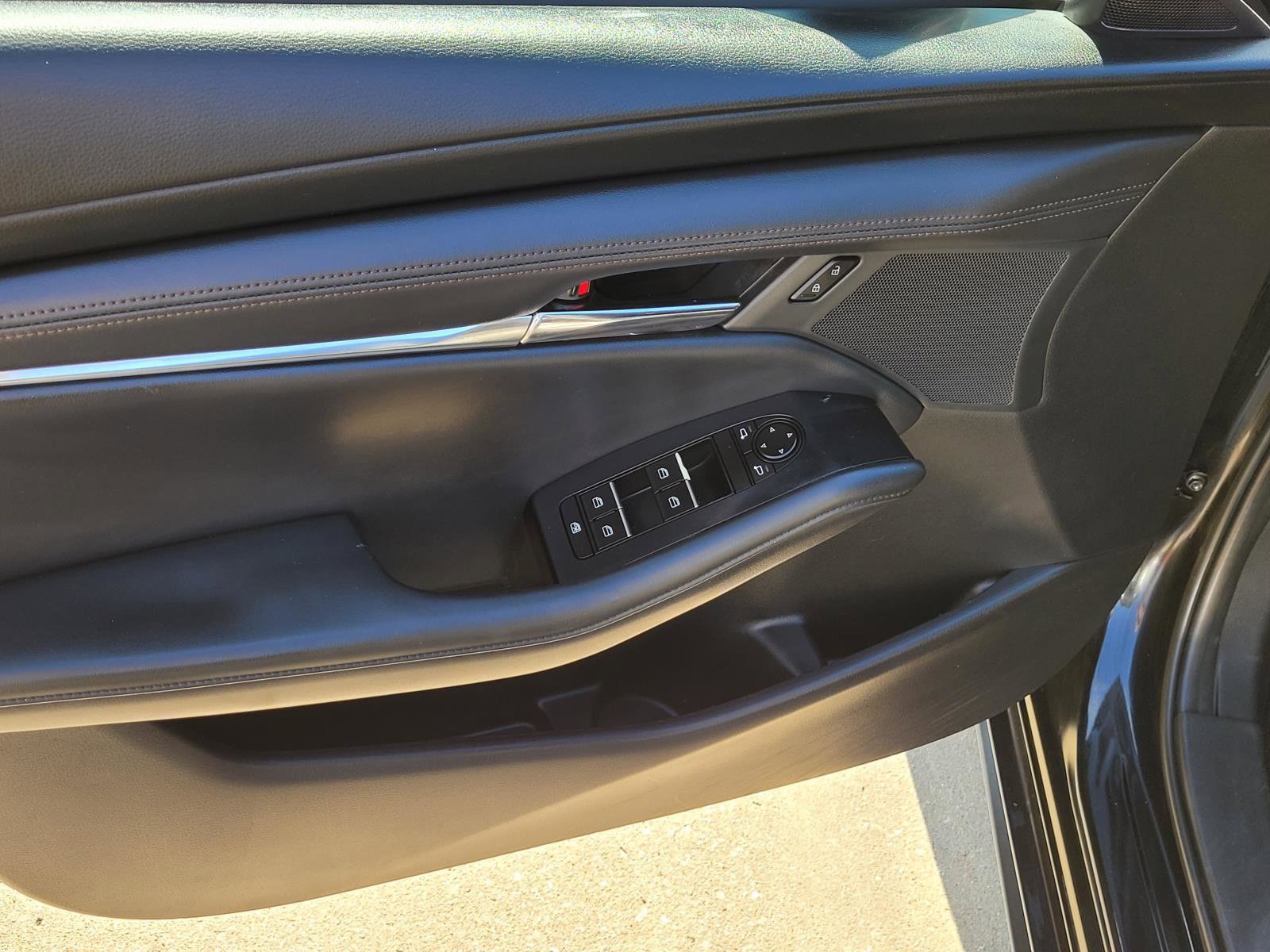 Used 2019 MAZDA MAZDA3 Hatchback FWD image 20