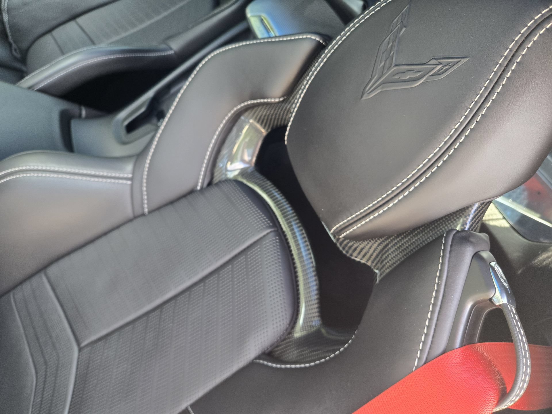 Used 2022 Chevrolet Corvette Stingray Preferred Cpe w/ Z51 Performance Package RWD image 23