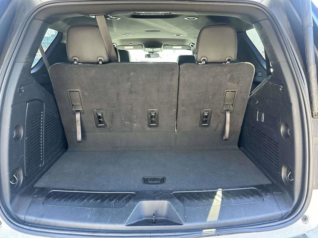 Used 2024 GMC Yukon SLT image 12