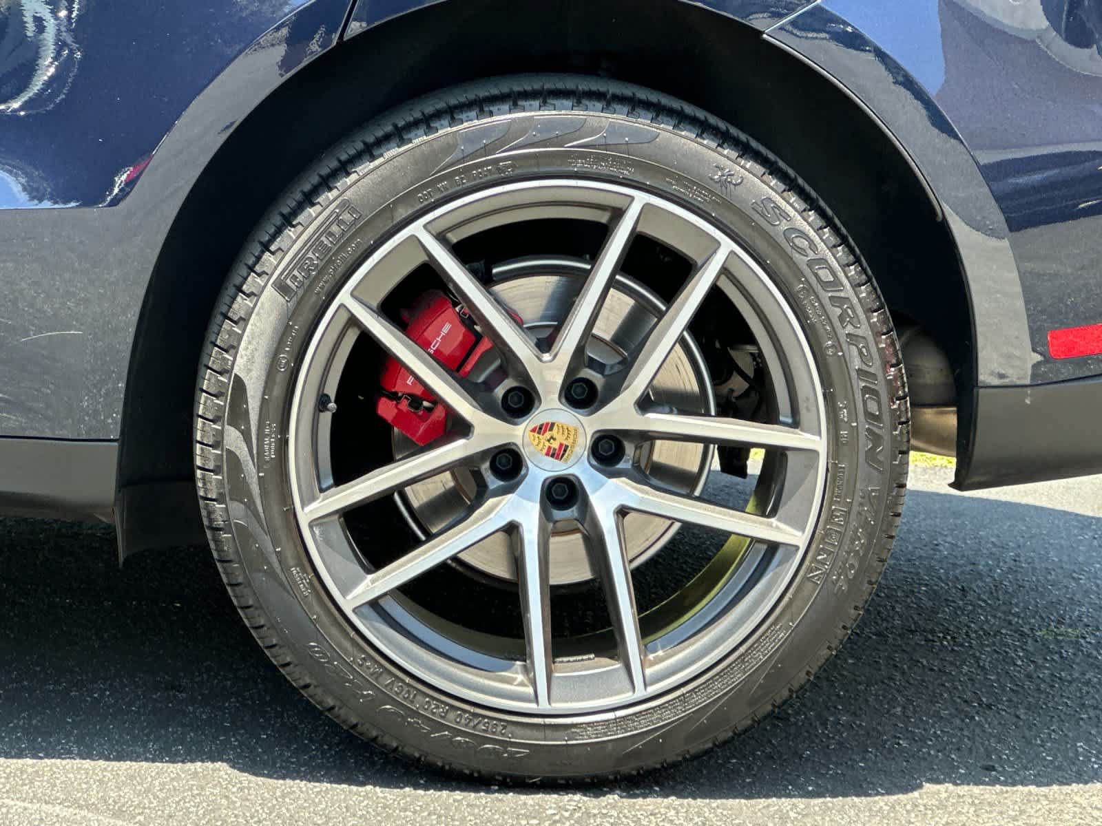Certified 2023 Porsche Macan S AWD/4WD image 30
