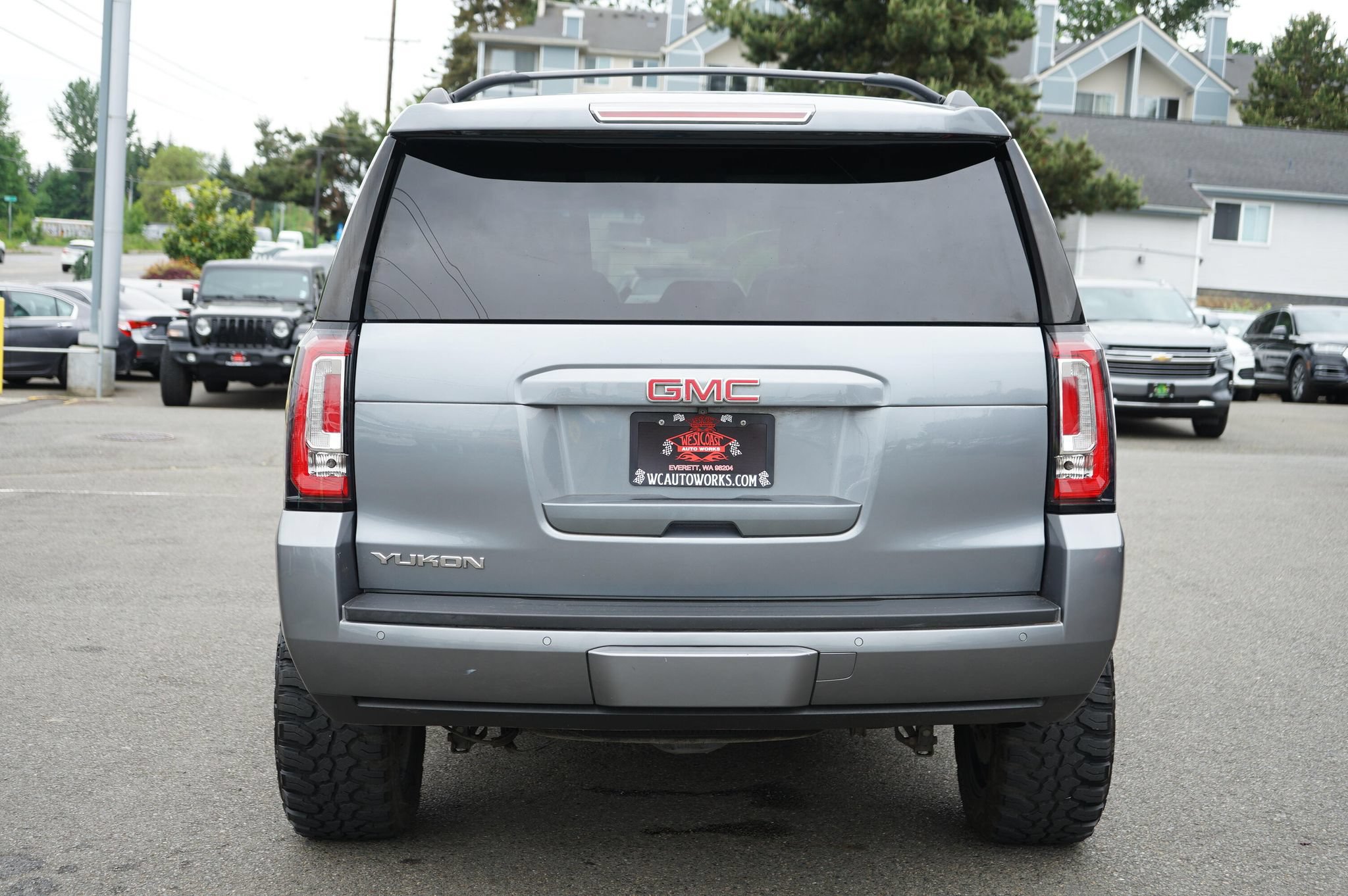 Used 2020 GMC Yukon SLT w/ Open Road Package AWD/4WD image 4