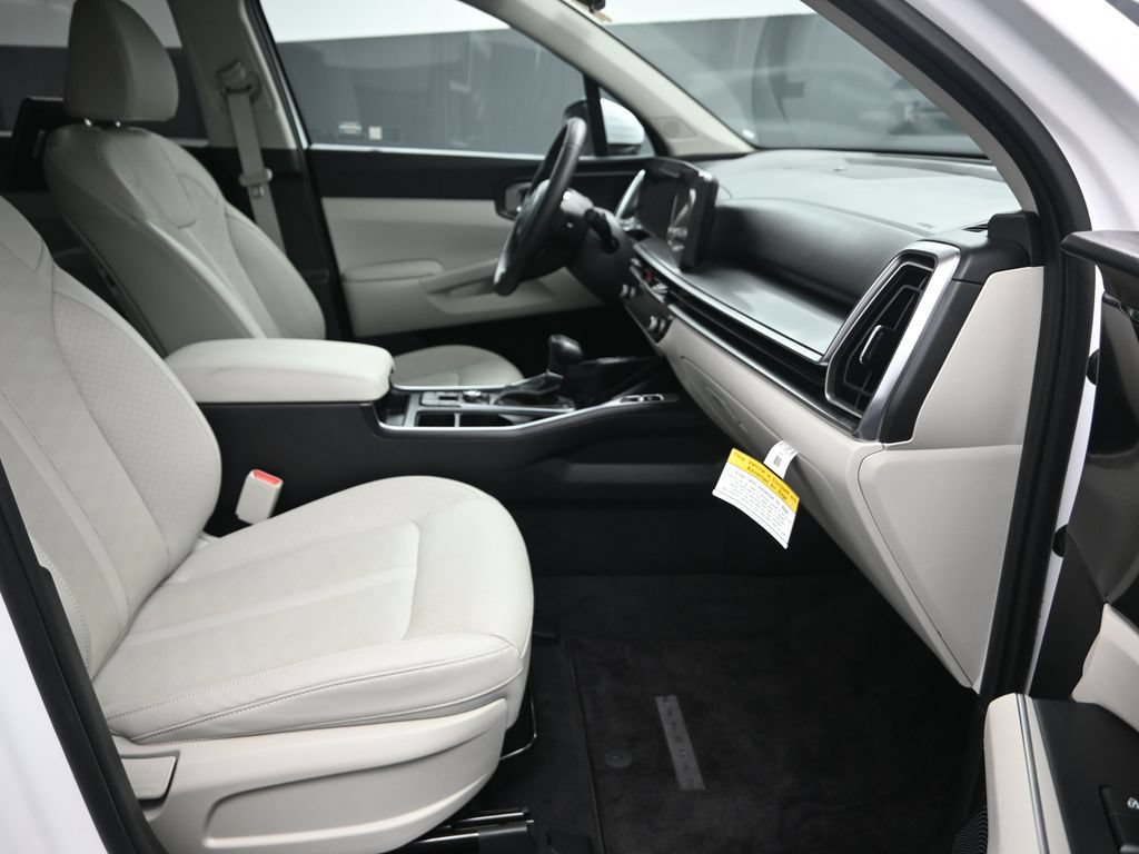 New 2025 Kia Sorento S w/ Panoramic Sunroof Package FWD image 34