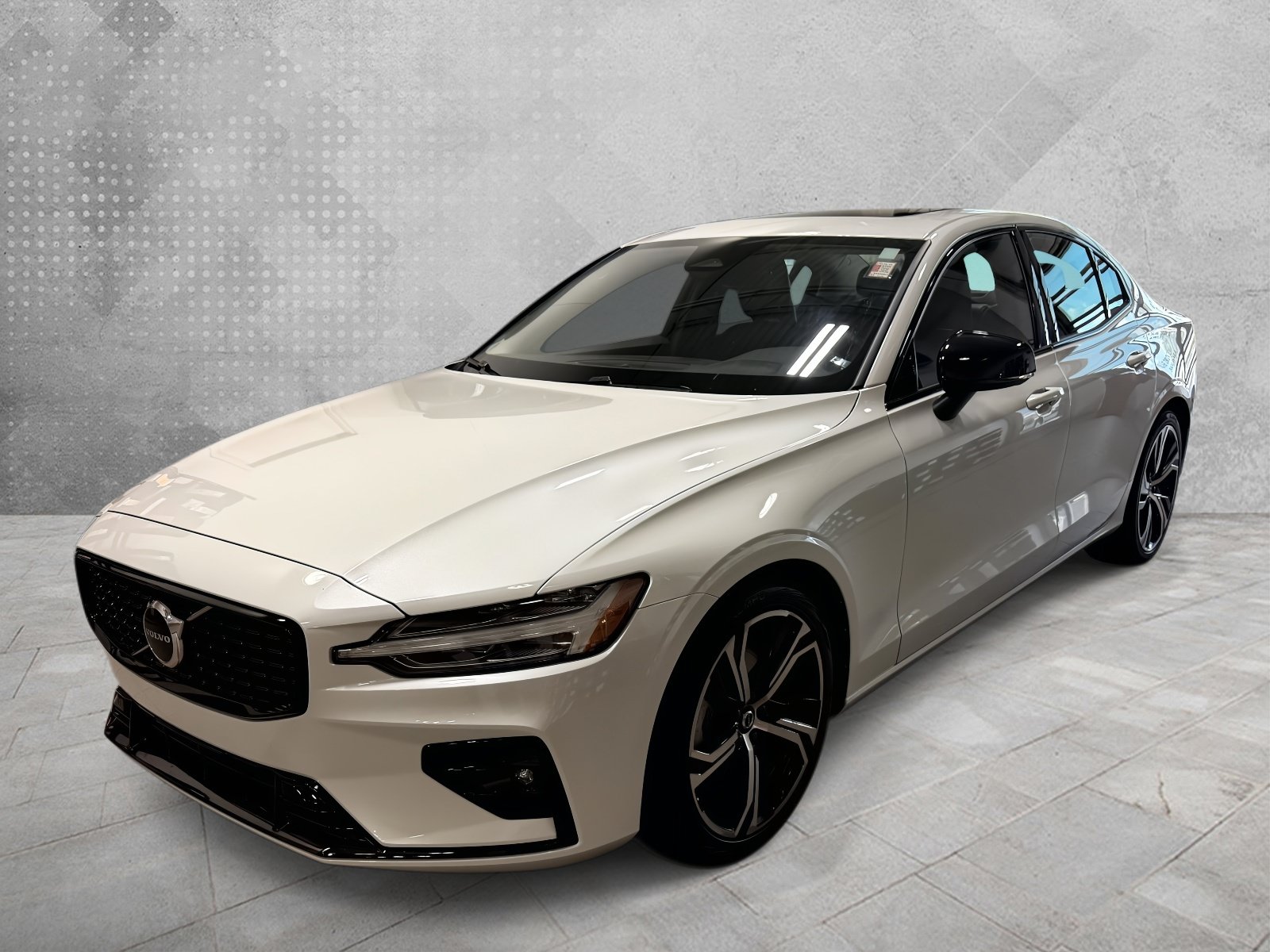 Used 2024 Volvo S60 B5 Core AWD/4WD image 3