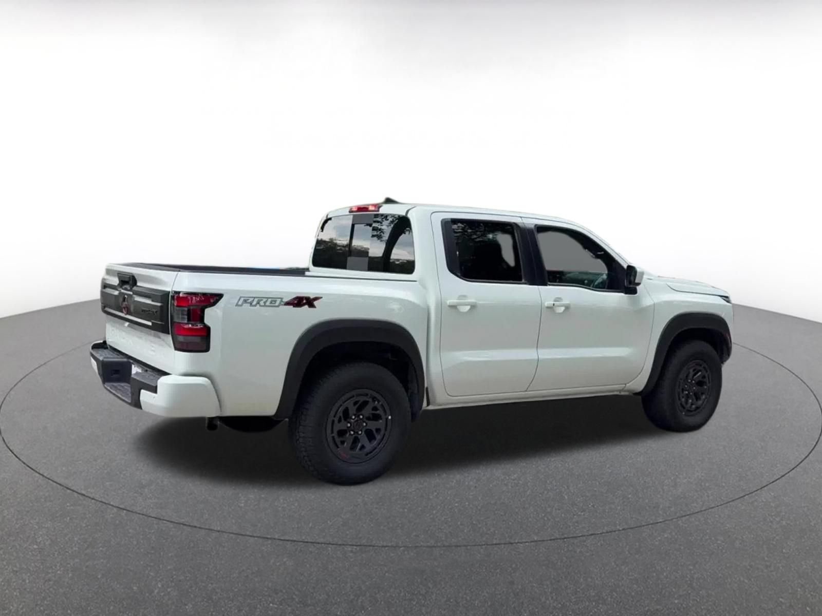 Used 2026 Nissan Frontier PRO-4X AWD/4WD image 13