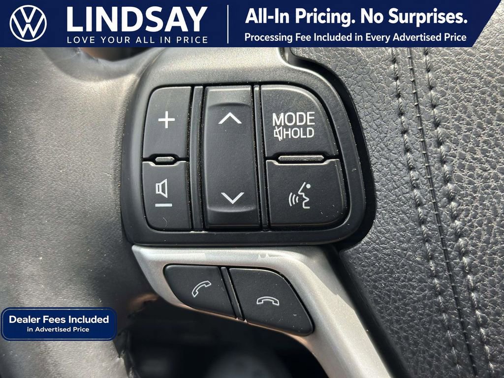 Used 2018 Toyota Highlander SE w/ Carpet Mat Package (TMS) AWD/4WD image 22