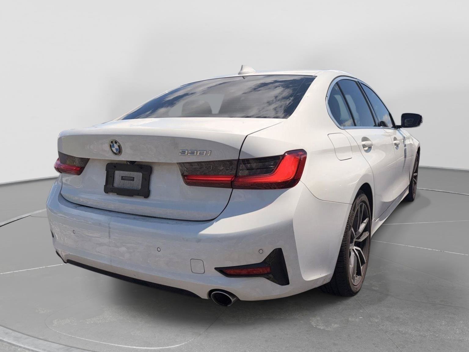 Used 2020 BMW 330i Sedan w/ Convenience Package RWD image 5