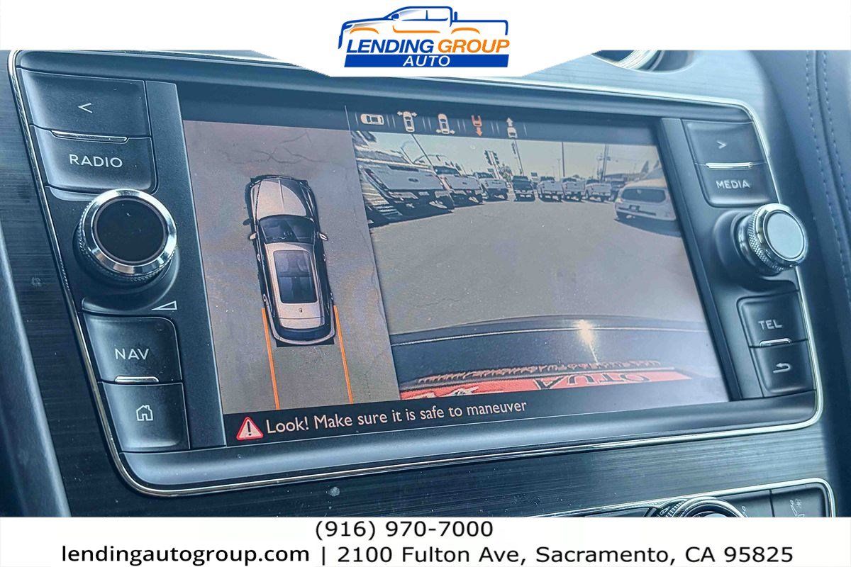 Used 2019 Bentley Bentayga AWD/4WD image 23