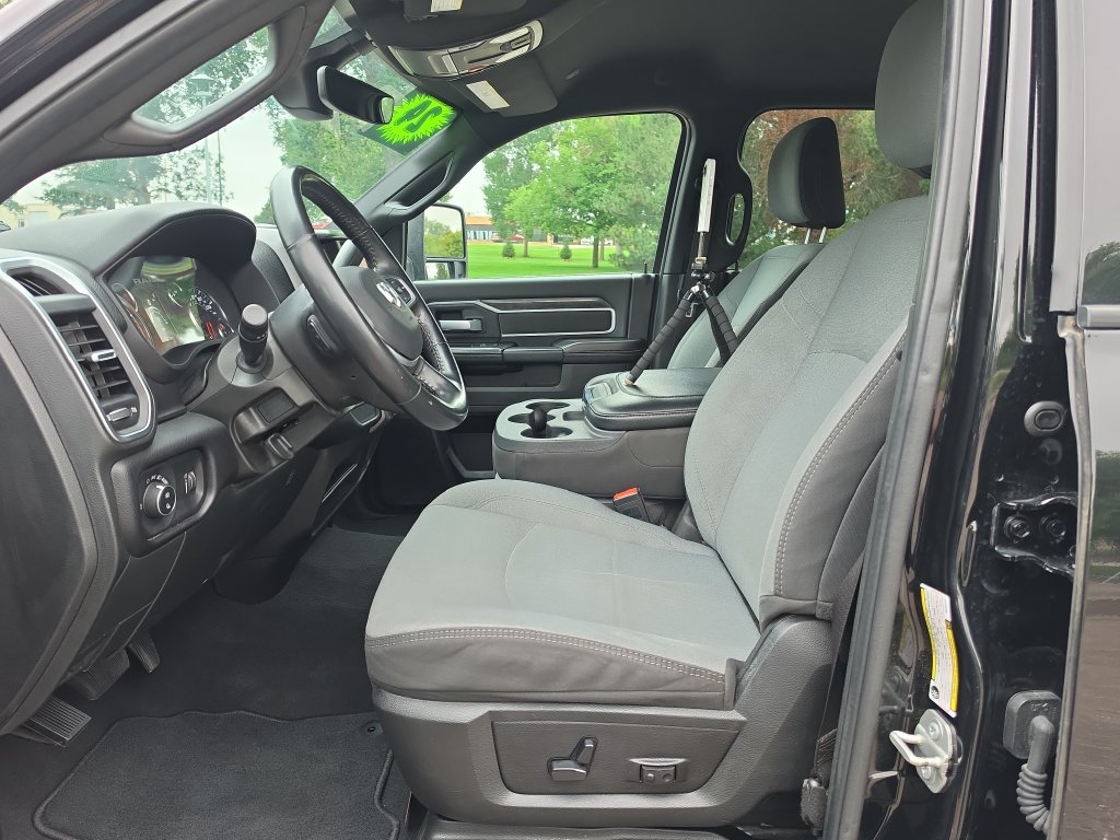 Used 2024 RAM 2500 Big Horn AWD/4WD image 11