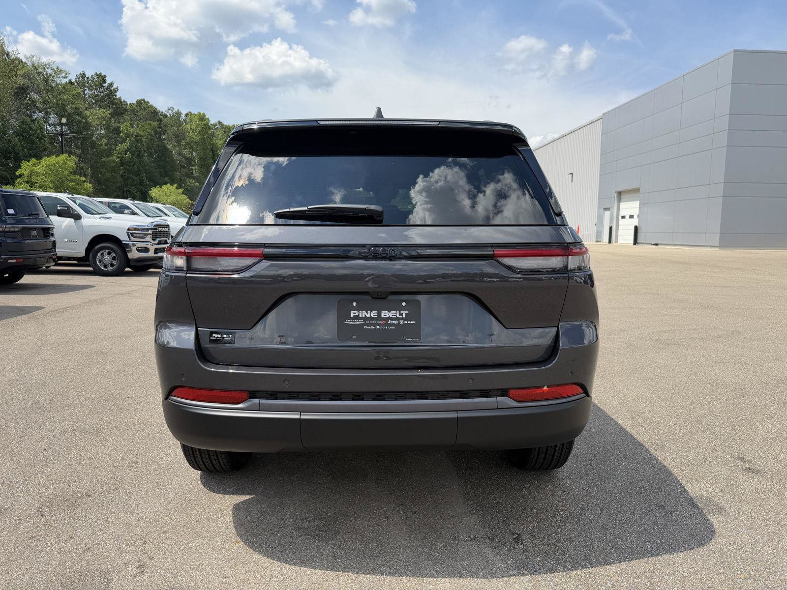New 2026 Jeep Grand Cherokee Altitude RWD image 5