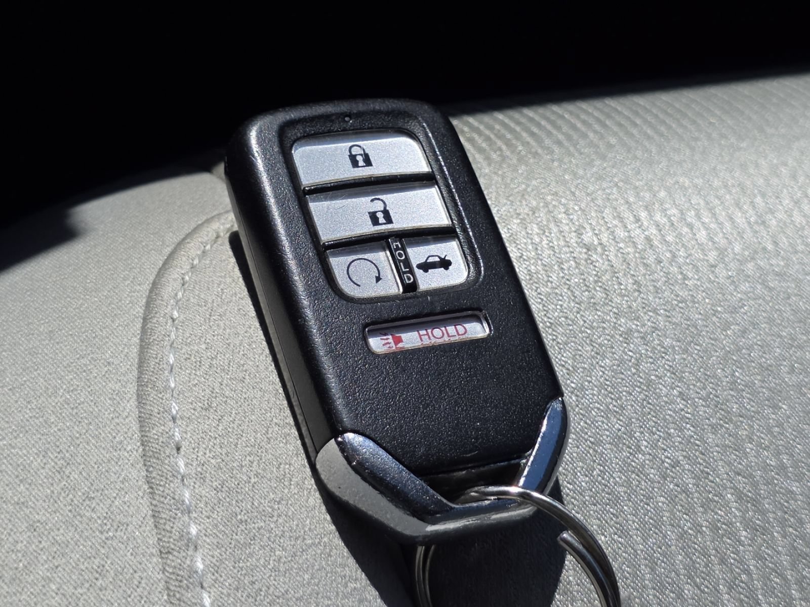 Used 2018 Honda Accord EX image 32