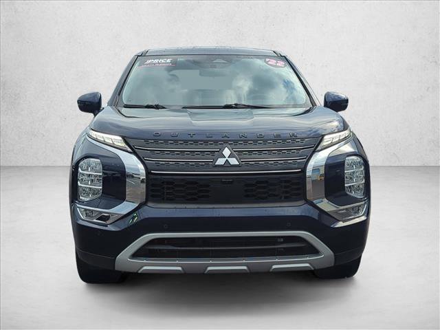 Used 2022 Mitsubishi Outlander SE video 2
