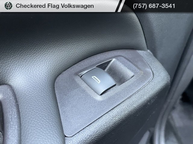 Used 2020 Chevrolet Equinox LT w/ Midnight Edition image 27