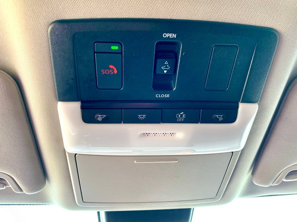 Used 2023 Nissan Altima 2.5 SL FWD image 39