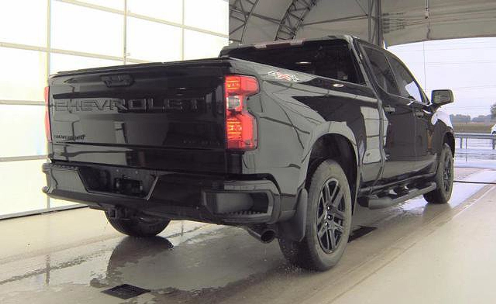 Used 2024 Chevrolet Silverado 1500 Custom w/ Rally Edition AWD/4WD image 7