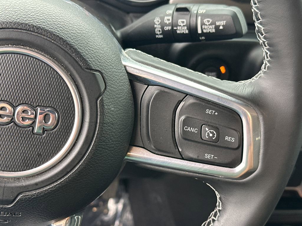 Used 2022 Jeep Wrangler Unlimited Sahara image 25