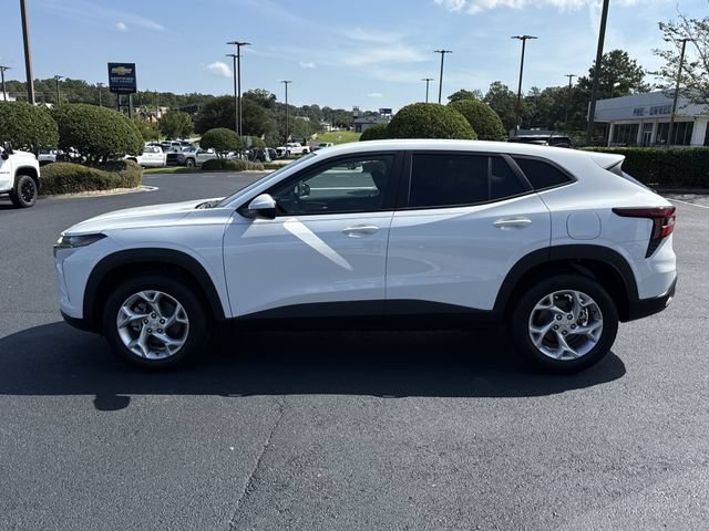 New 2026 Chevrolet Trax LS w/ LS Convenience Package FWD image 6