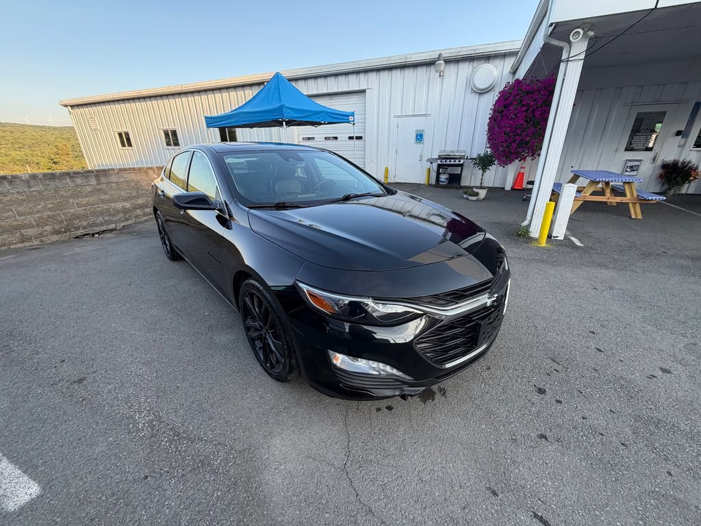 Used 2021 Chevrolet Malibu LT w/ Leather Package FWD image 7