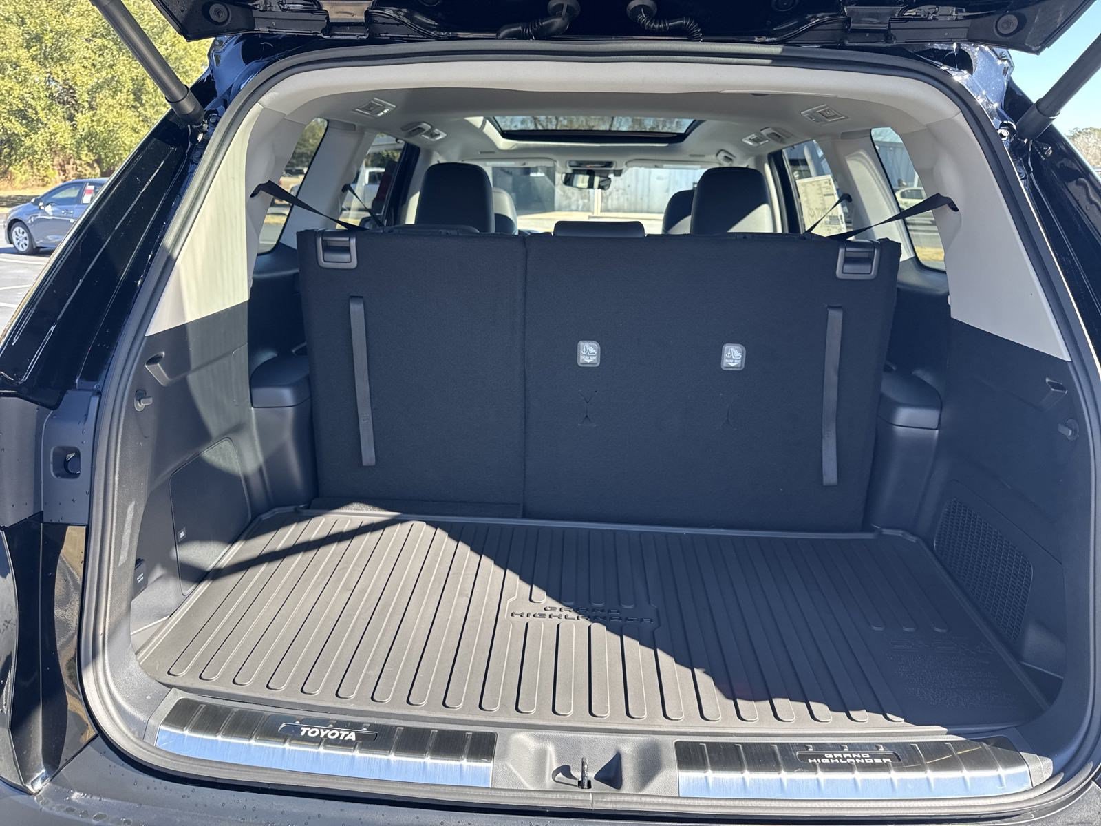 New 2025 Toyota Grand Highlander AWD Hybrid image 41
