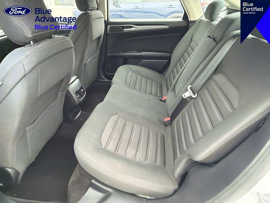 Used 2018 Ford Fusion SE w/ Fusion SE Technology Package FWD image 15