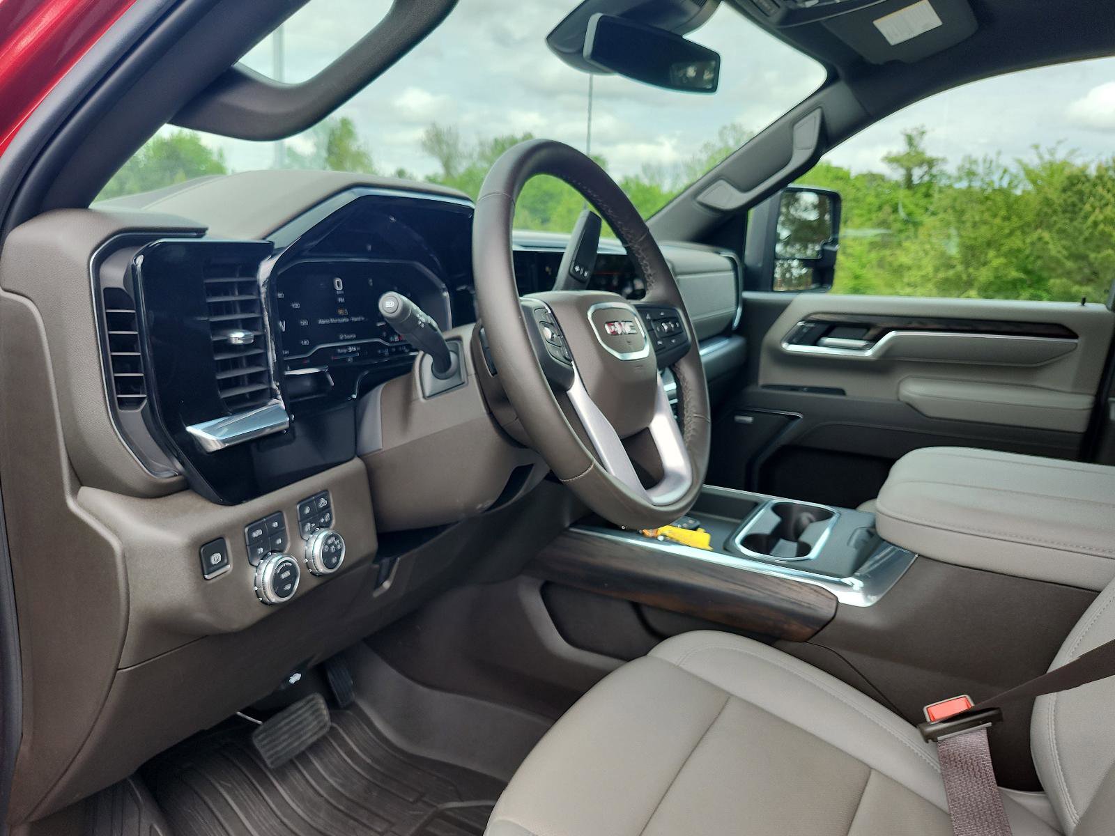 Certified 2025 GMC Sierra 2500 SLT w/ SLT Premium Package AWD/4WD image 17