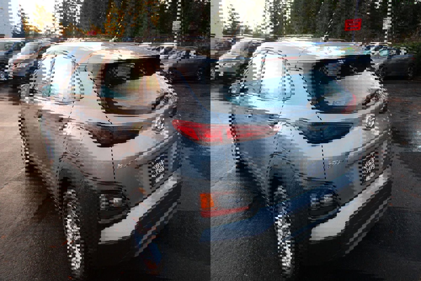 Used 2021 Hyundai Kona SE image 5