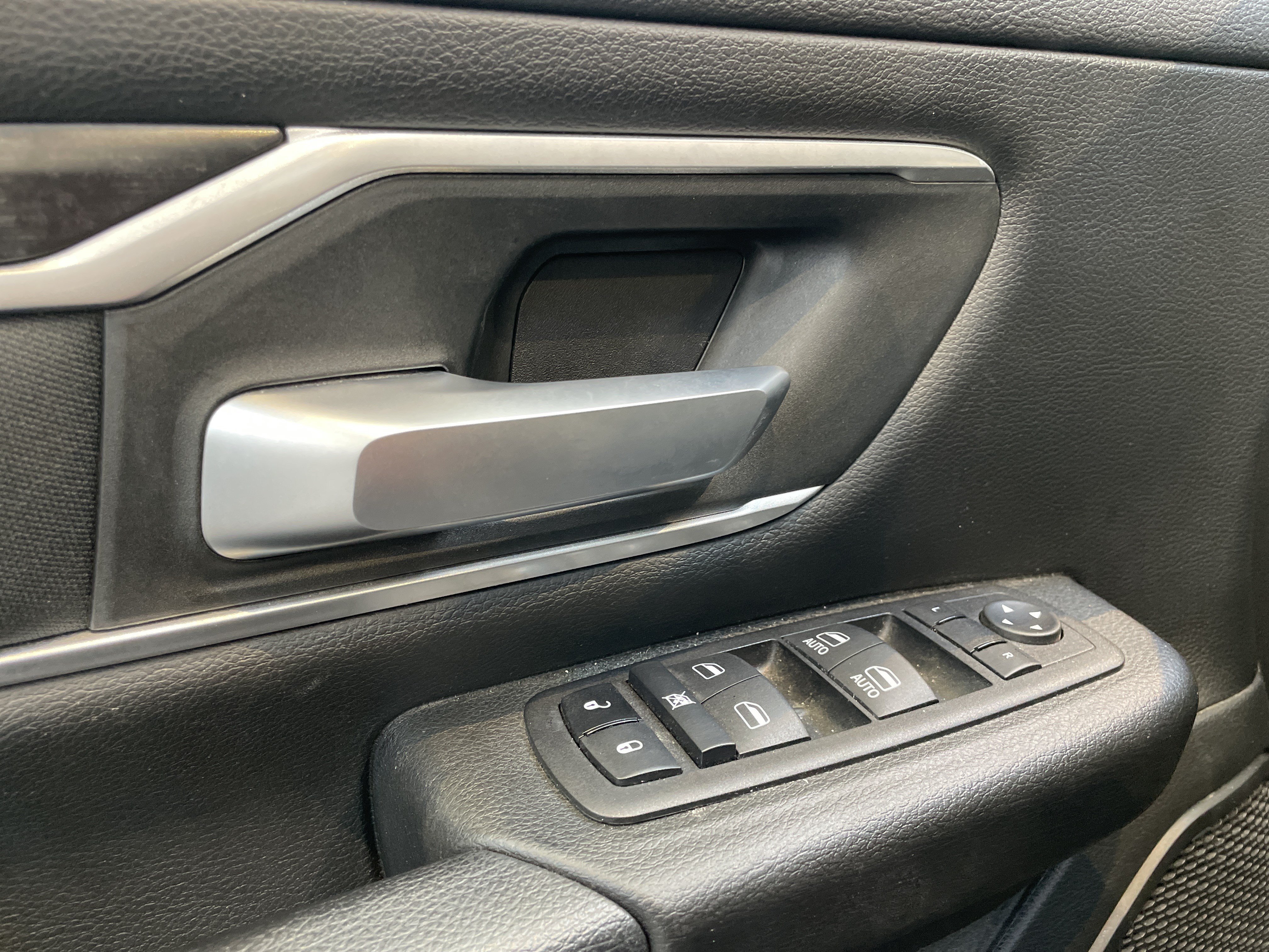 Used 2023 RAM 1500 Big Horn AWD/4WD image 15
