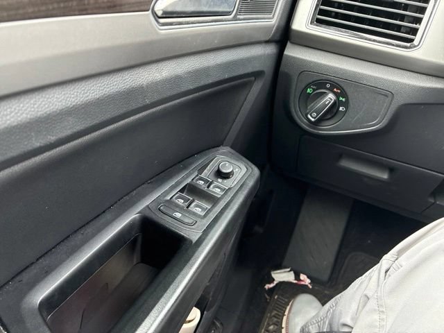 Used 2019 Volkswagen Atlas SEL FWD image 17