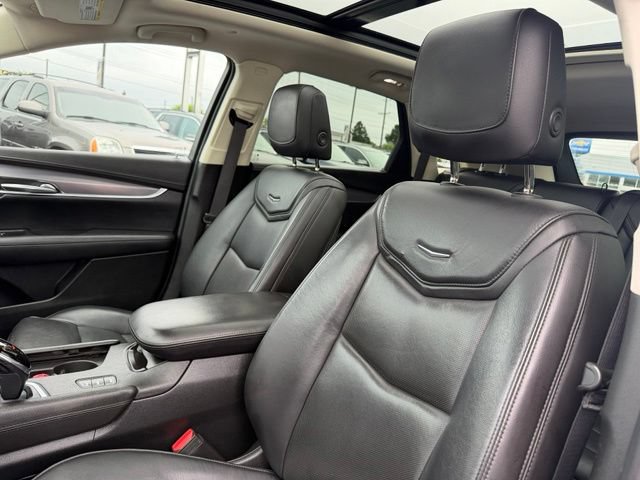 Certified 2018 Cadillac XT5 Luxury w/ Driver Awareness Package AWD/4WD image 20