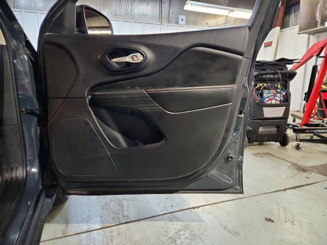 Used 2016 Jeep Cherokee 75th Anniversary image 22