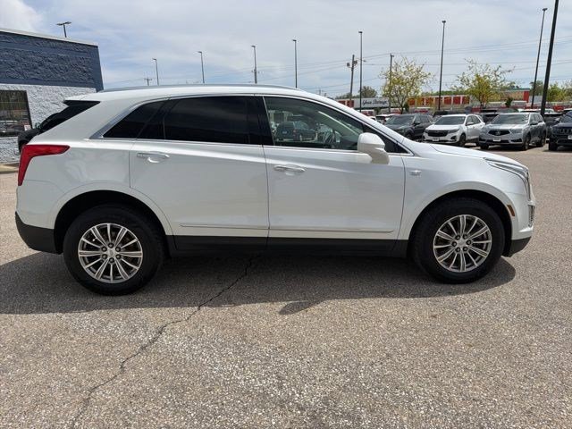 Used 2018 Cadillac XT5 Luxury w/ Driver Awareness Package AWD/4WD image 6