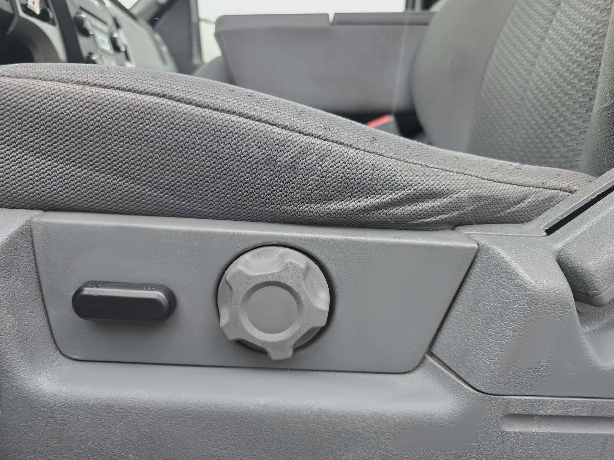 Used 2014 Ford F150 XLT w/ Equipment Group 302A Luxury AWD/4WD image 12