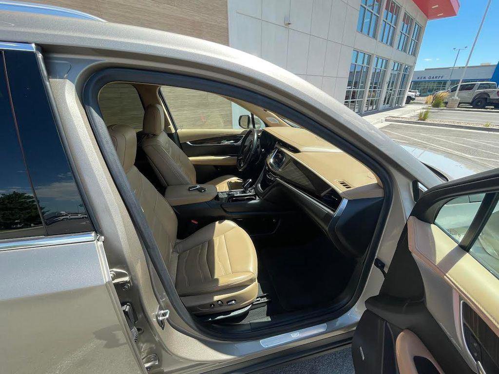 Used 2022 Cadillac XT6 Premium Luxury w/ Platinum Package image 14