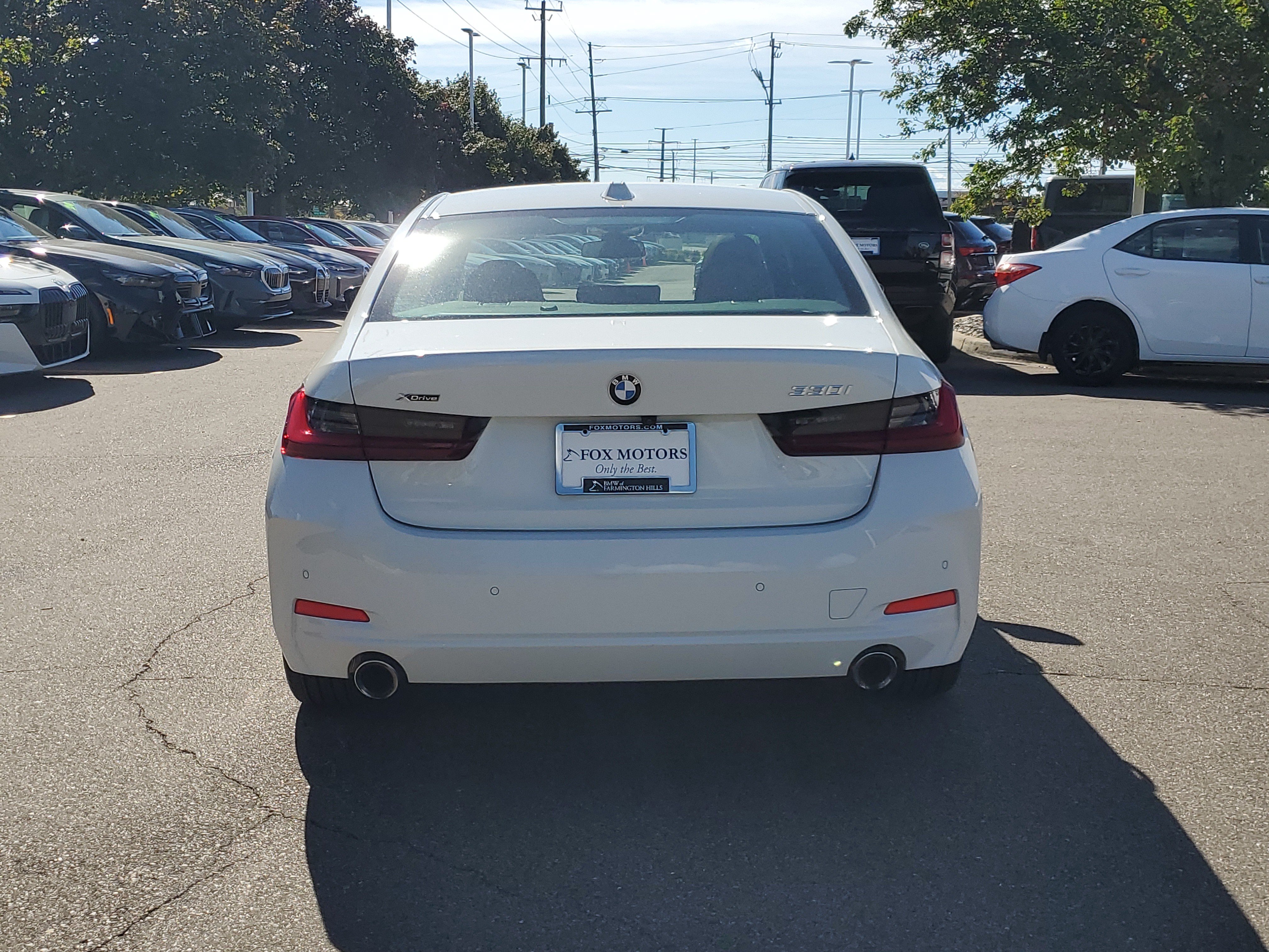 Certified 2024 BMW 330i xDrive Sedan w/ Convenience Package AWD/4WD image 4
