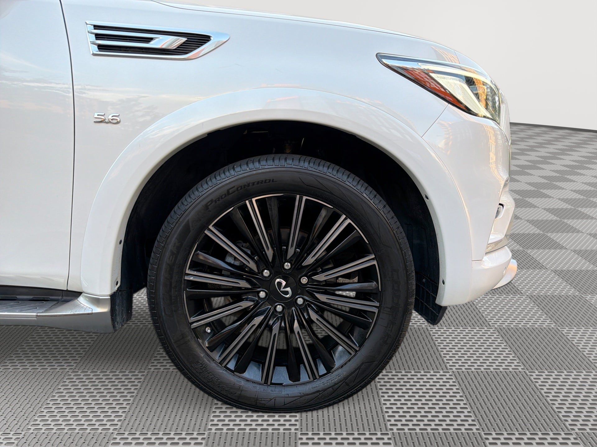 Used 2019 INFINITI QX80 Limited AWD/4WD image 31