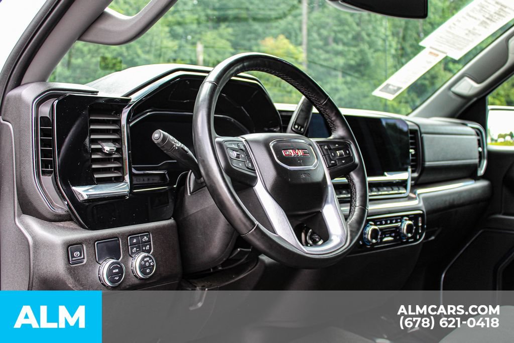 Used 2025 GMC Sierra 1500 SLT RWD image 21