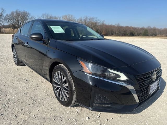 Used 2024 Nissan Altima 2.5 SV image 8