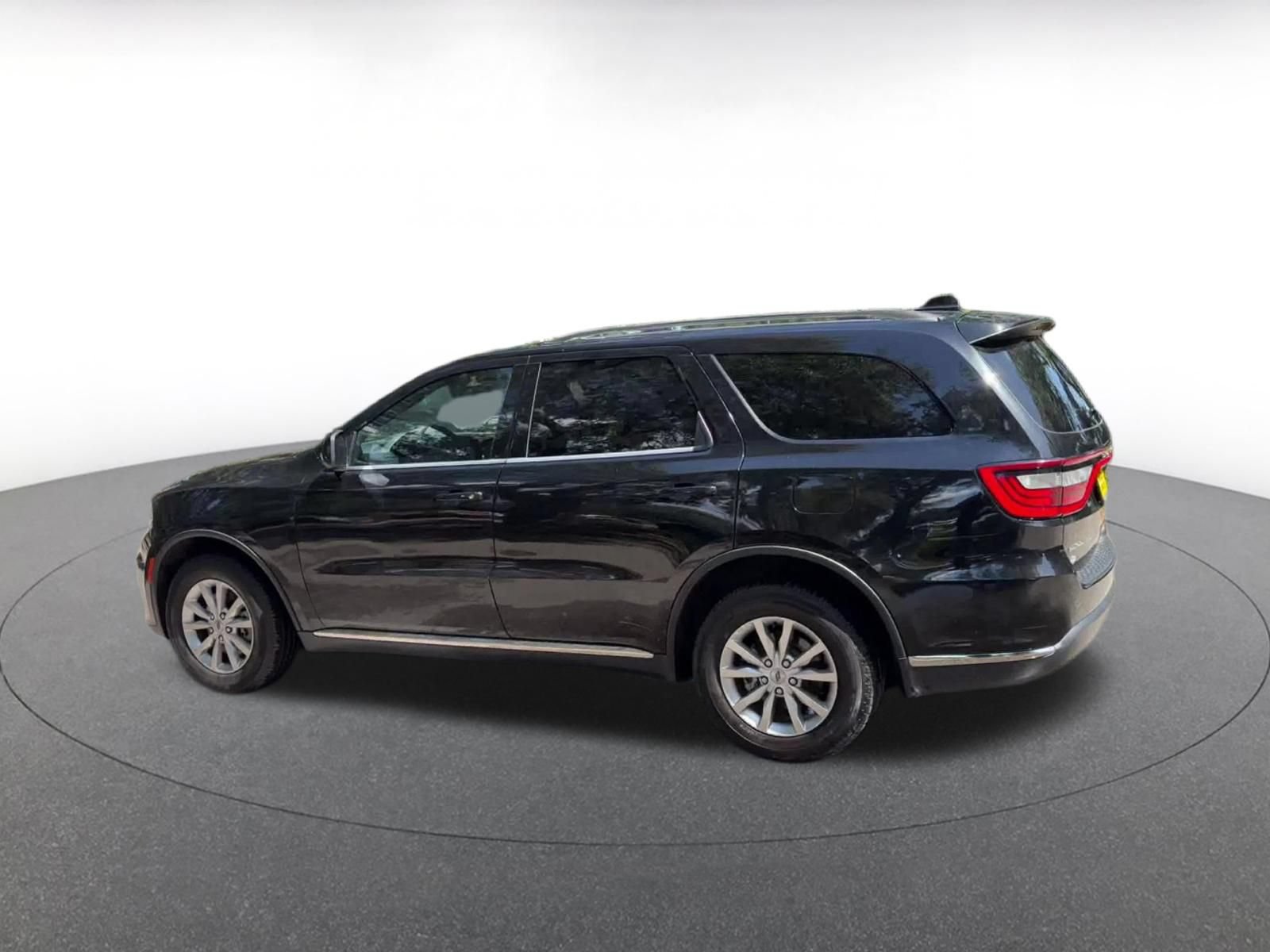 Used 2024 Dodge Durango SXT AWD/4WD image 10