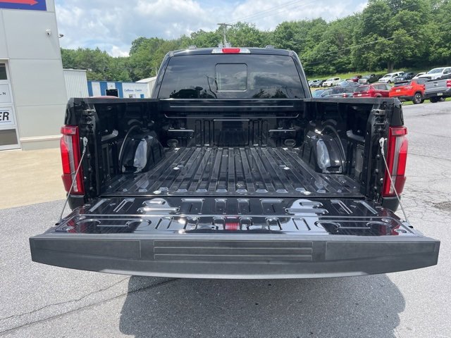 New 2025 Ford F150 Lariat w/ Equipment Group 501A Mid image 8