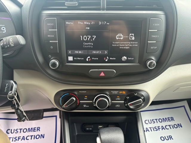 Used 2025 Kia Soul LX FWD image 19