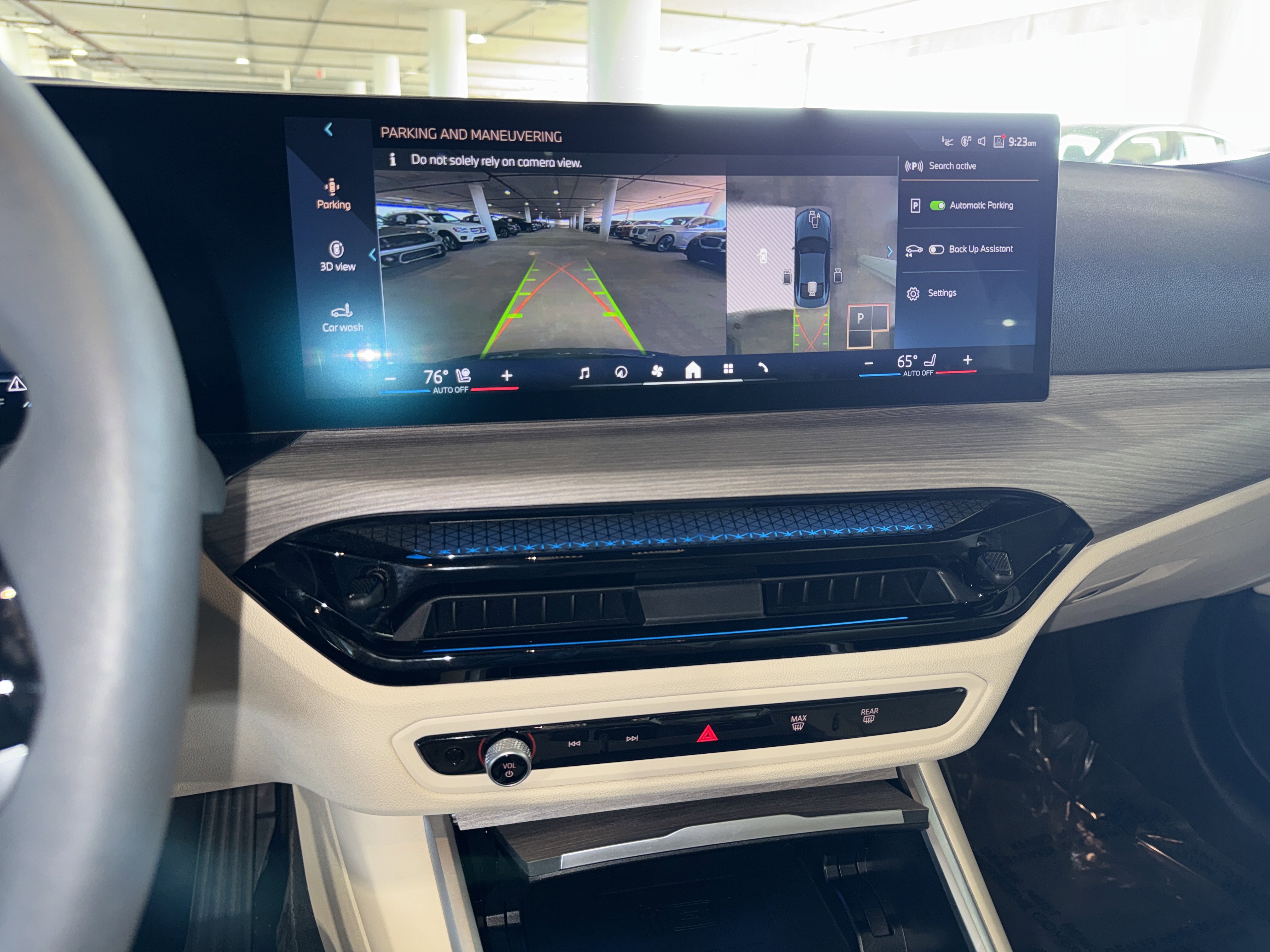 Used 2025 BMW 430i xDrive Coupe w/ Premium Package image 24