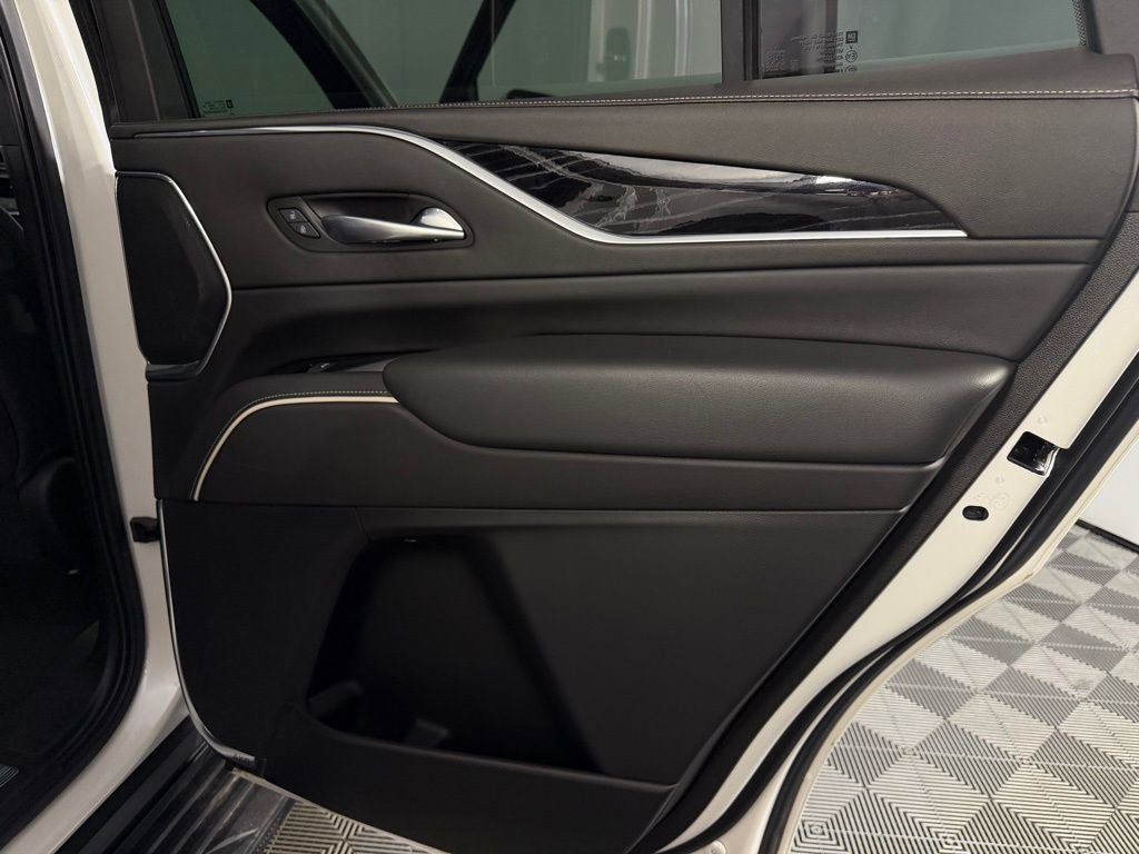 Used 2021 Cadillac Escalade Sport w/ LPO, ONYX Package image 31