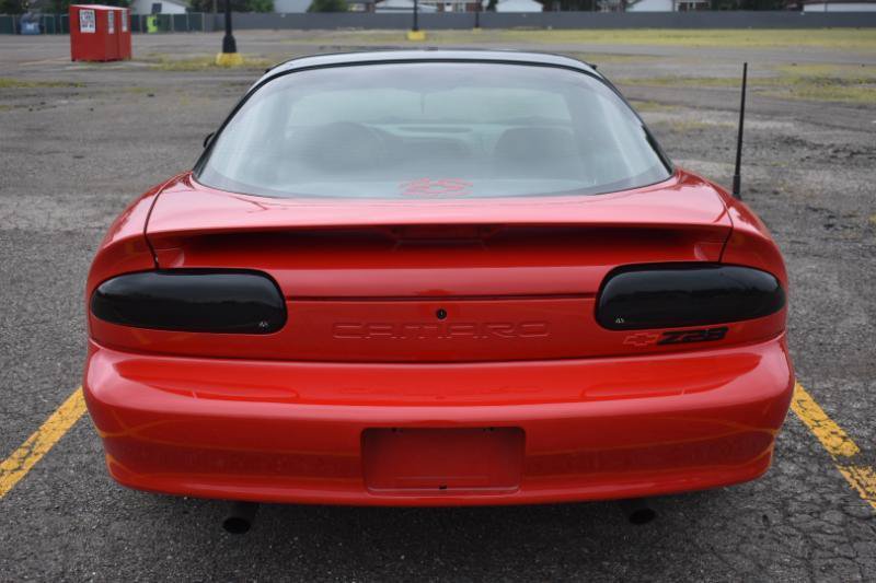Used 1998 Chevrolet Camaro Z28 w/ Preferred Equipment Group 2 RWD image 10